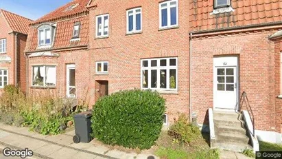 Boligudlejningsejendomme til salg i Middelfart - Foto fra Google Street View