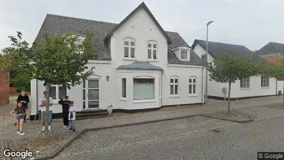 Boligudlejningsejendomme til salg i Oksbøl - Foto fra Google Street View Boligudlejningsejendomme til salg i Oksbøl - Foto fra Google Street View