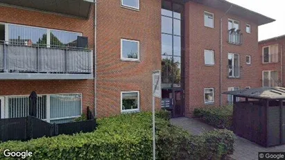 Boligudlejningsejendomme til salg i Svendborg - Foto fra Google Street View Boligudlejningsejendomme til salg i Svendborg - Foto fra Google Street View
