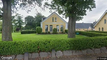 Boligudlejningsejendomme til salg i Blommenslyst - Foto fra Google Street View