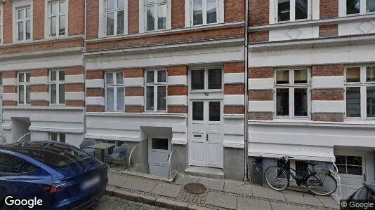 Boligudlejningsejendomme til salg i Århus N - Foto fra Google Street View