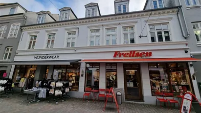 Investeringsejendomme i Viborg centrum - 1. års forrentning 6,17 % Investeringsejendomme i Viborg centrum - 1. års forrentning 6,17 %